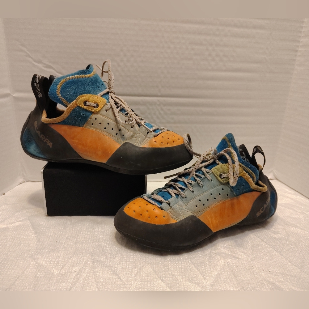 Scarpa Techno X, Men # 9.5 US Climbing Rock Shoes